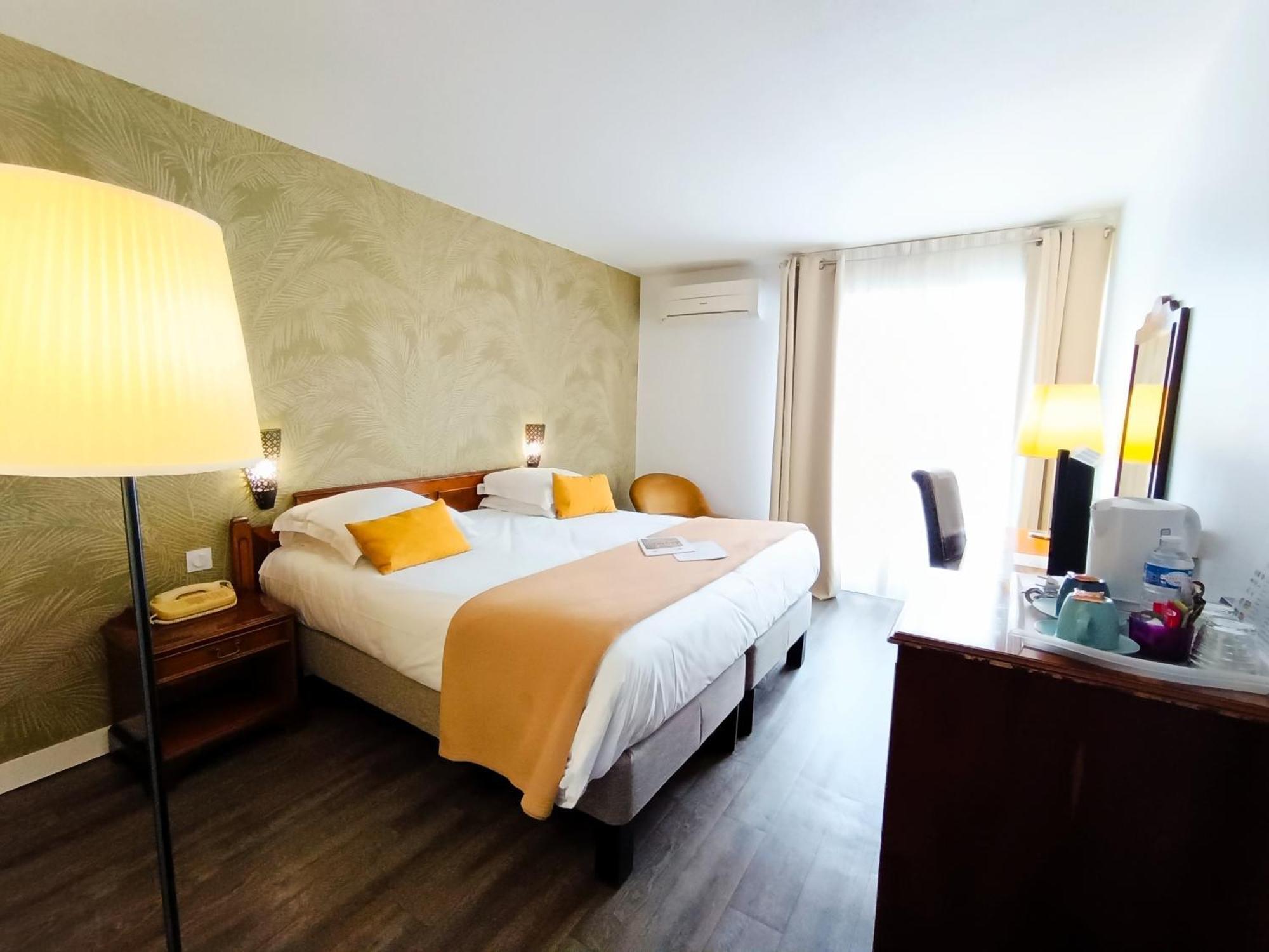 Hotel Des Tuileries Nîmes Exteriér fotografie