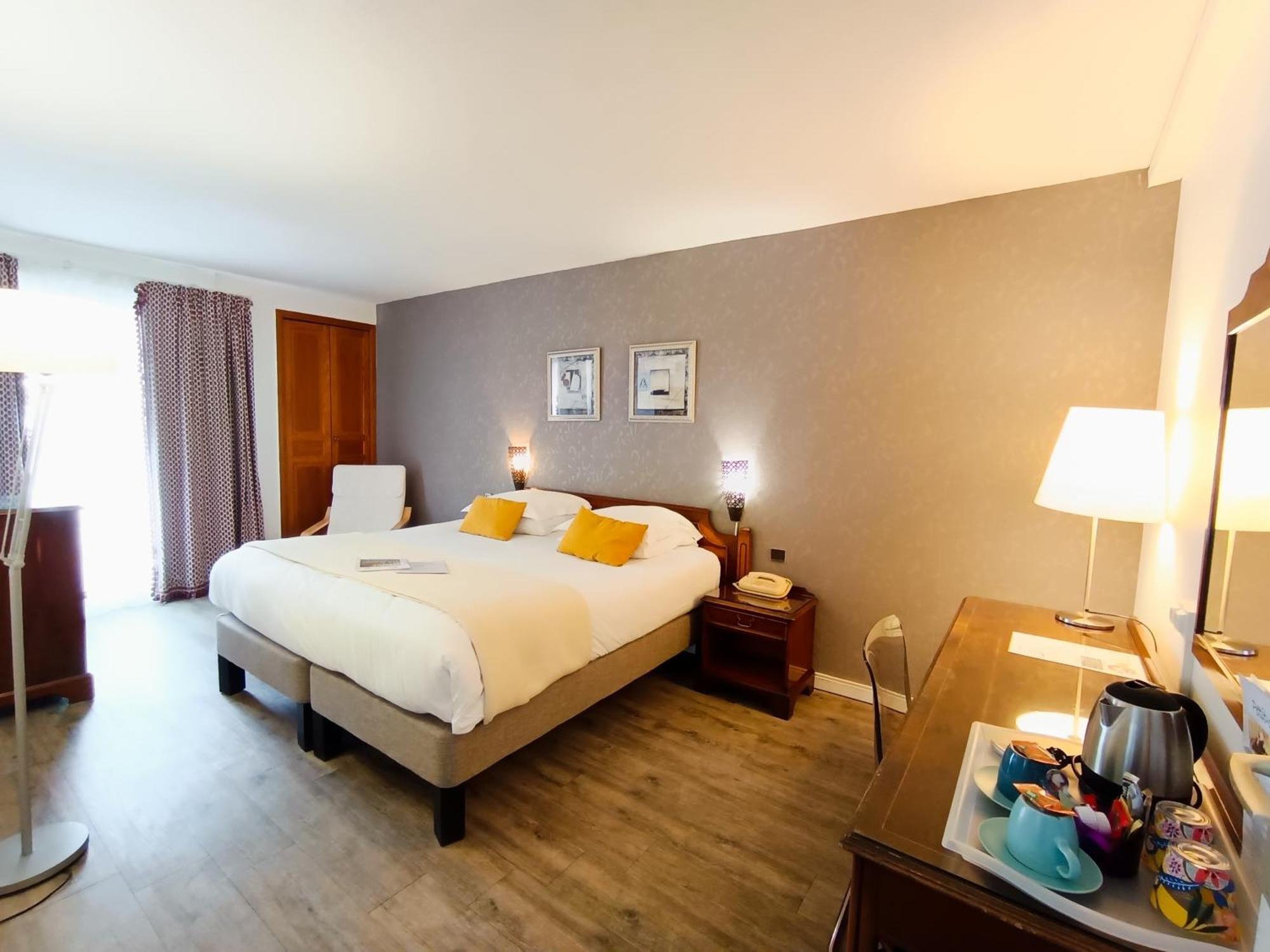 Hotel Des Tuileries Nîmes Exteriér fotografie